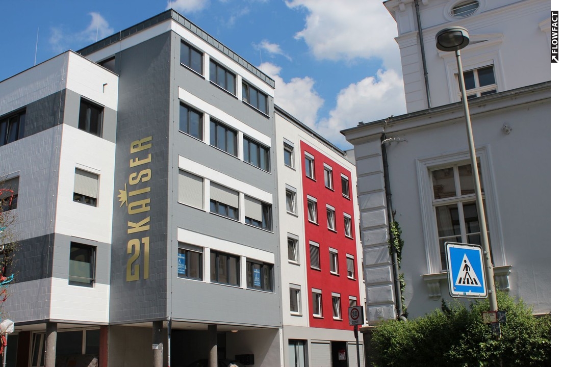 Einzigartig! Kernsanierte 4 Zimmer Wohnung mit Dachgarten in fußläufiger Innenstadtlage!